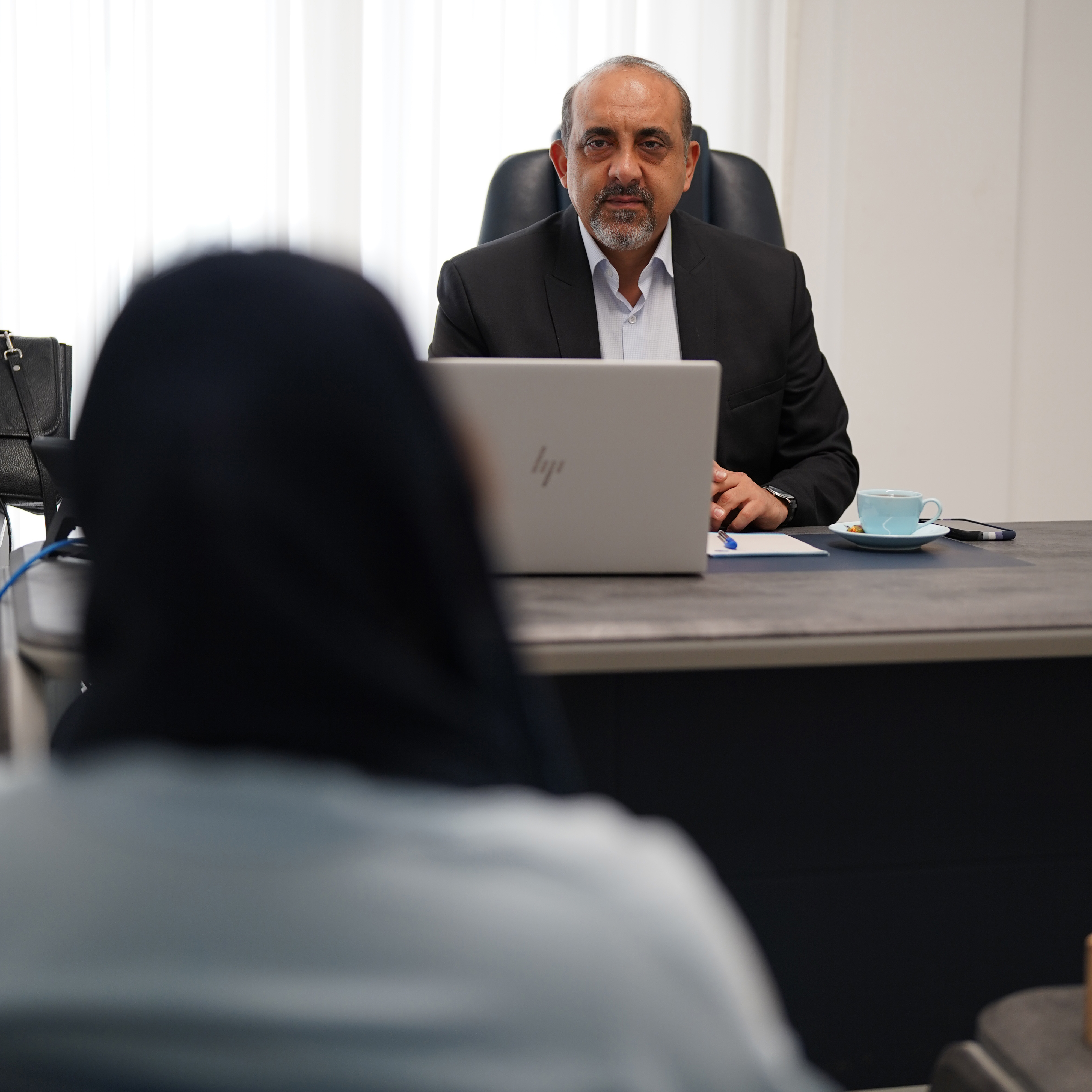 دکتر متشکر متخصص اعصاب و روان